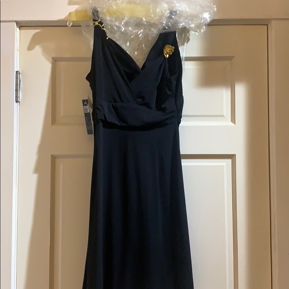 Brand new black dress - Picture 3 of 4